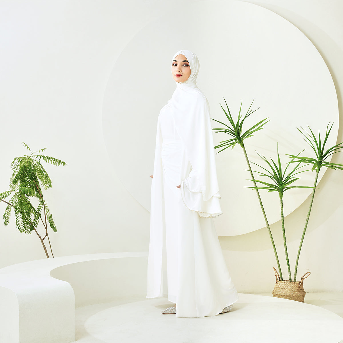 Crepe Satin Ruffle Sleeve Abaya, 5-Piece Set (NCS003)