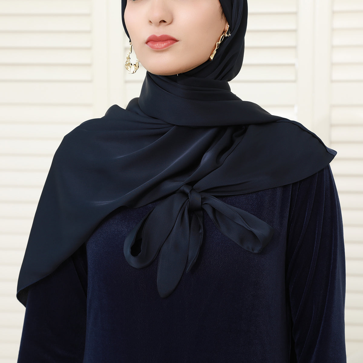 Navy Collar Velvet Satin Abaya Set with Hijab – Fall Modest Fashion (NCS016)