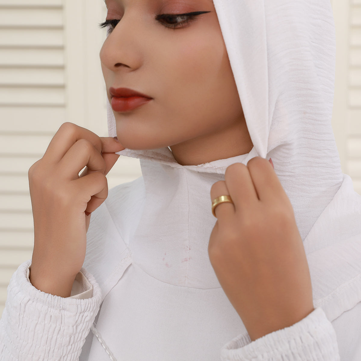 Solid colored hoodie with hat abaya (NCA005)