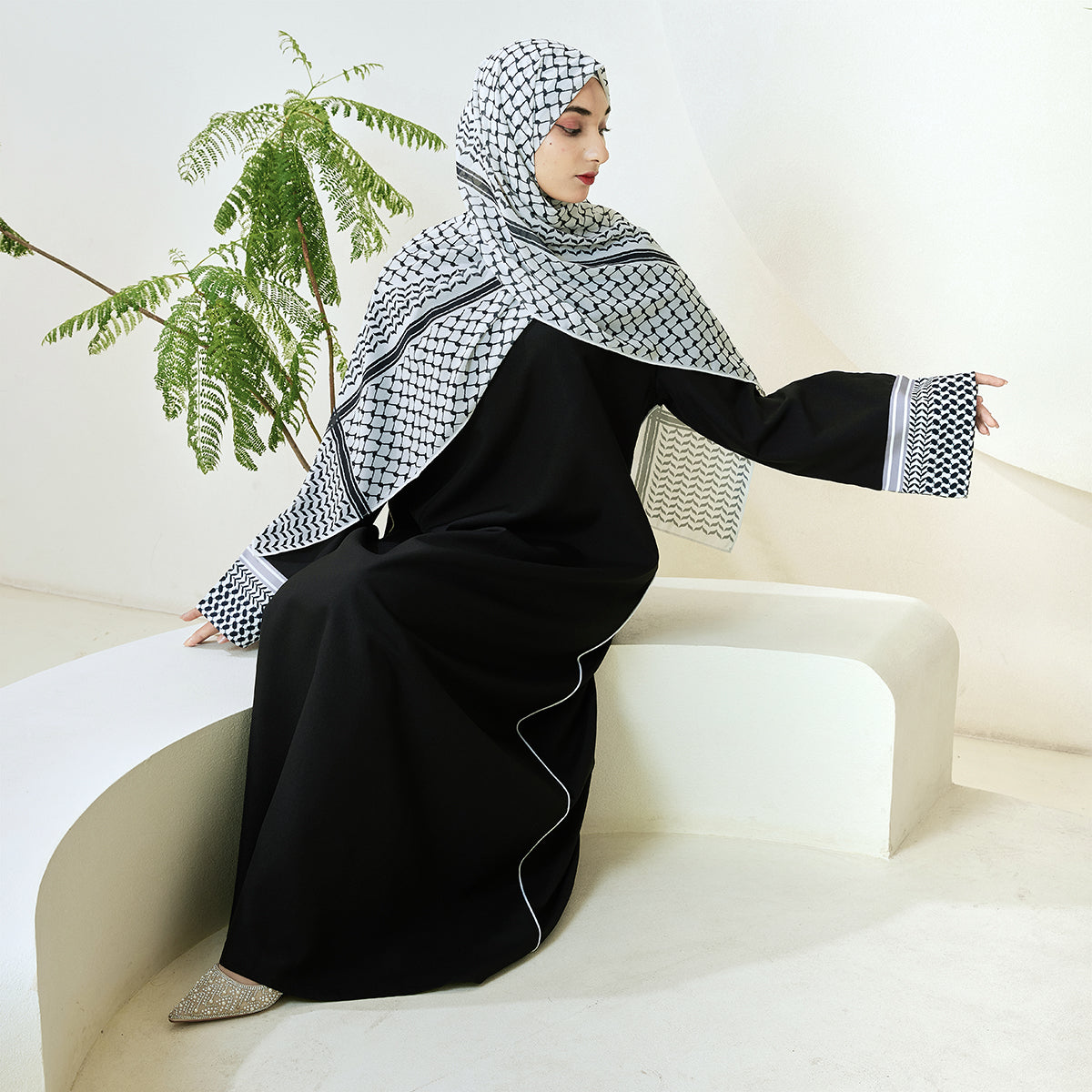 Qahira Keffiyeh Abaya-Handcrafted Embroidered (NCA009)