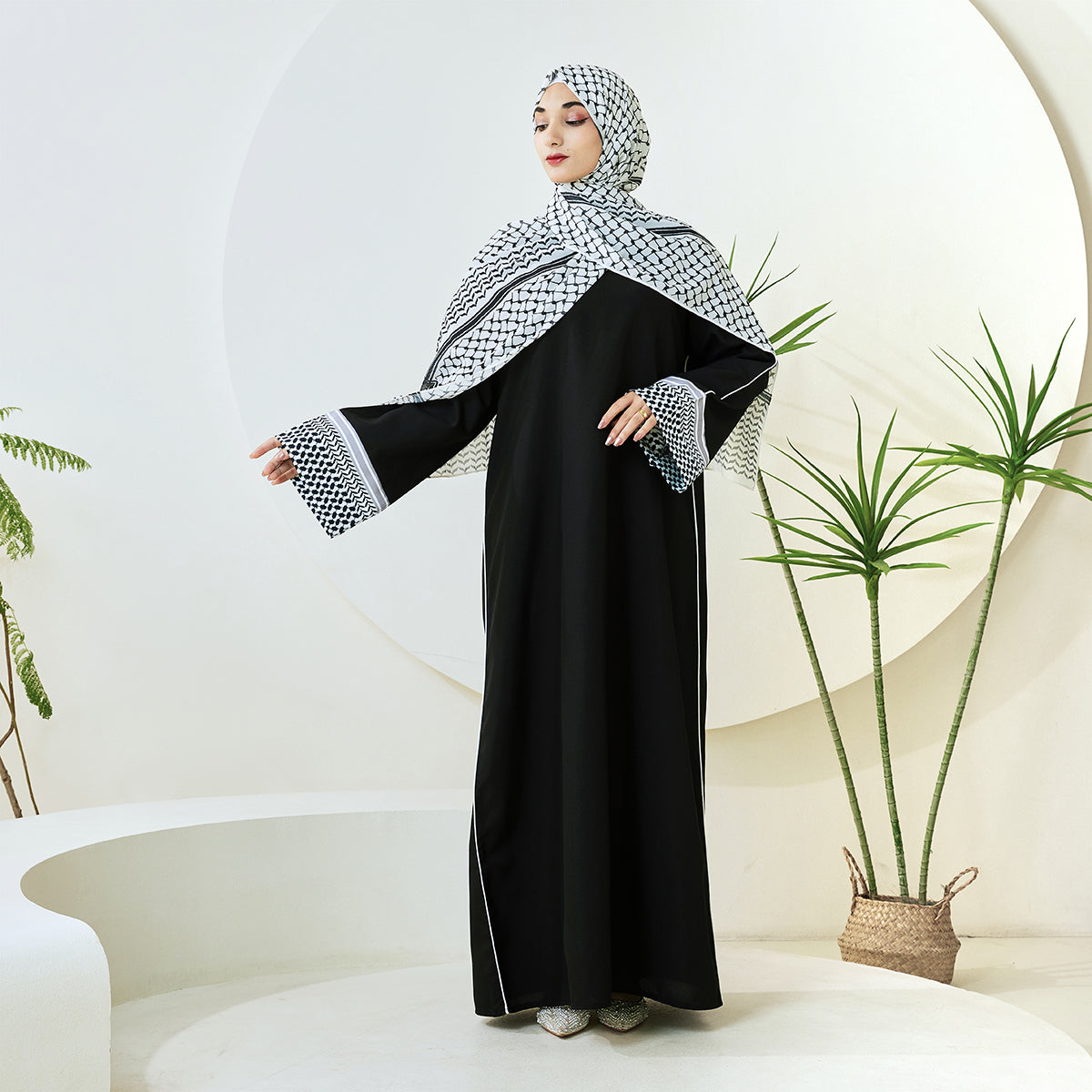 Qahira Keffiyeh Abaya-Handcrafted Embroidered (NCA009)