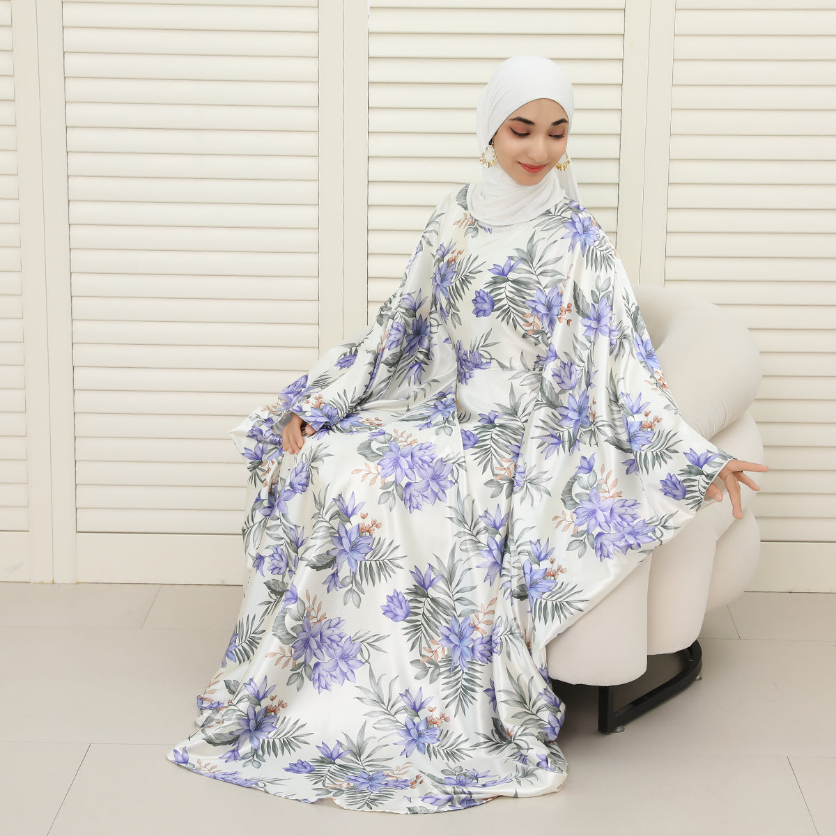 Oversized Batwing Abaya with Hidden Belt & Zipper (NCK004)