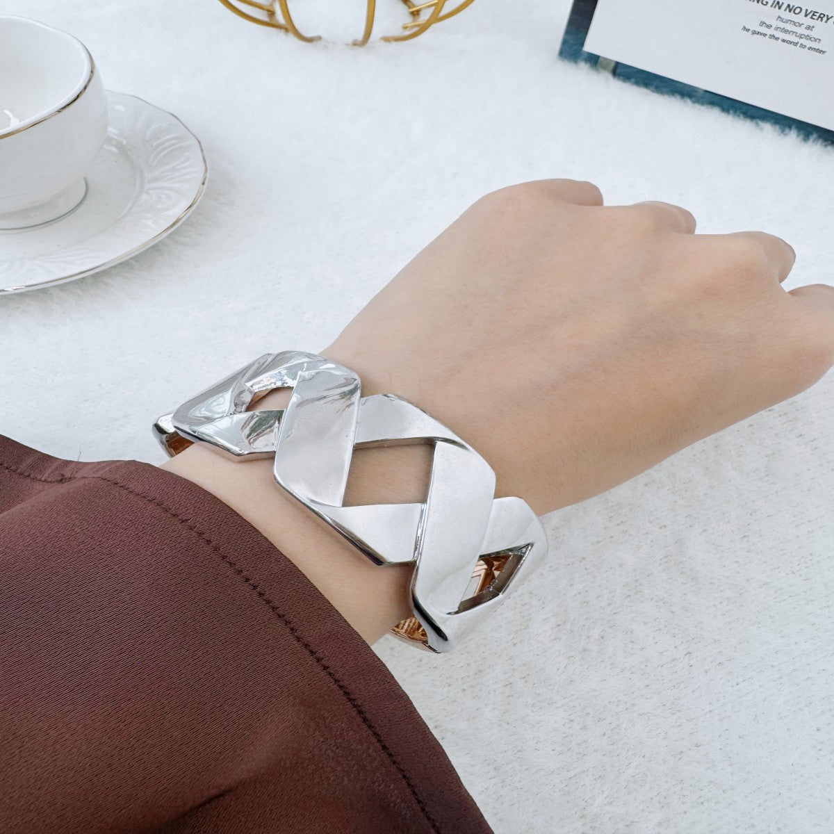 Gold-Plated Openable Wide Cuff Bracelet with Pearls – Elegant Statement Jewelry for Women(NCJ004)