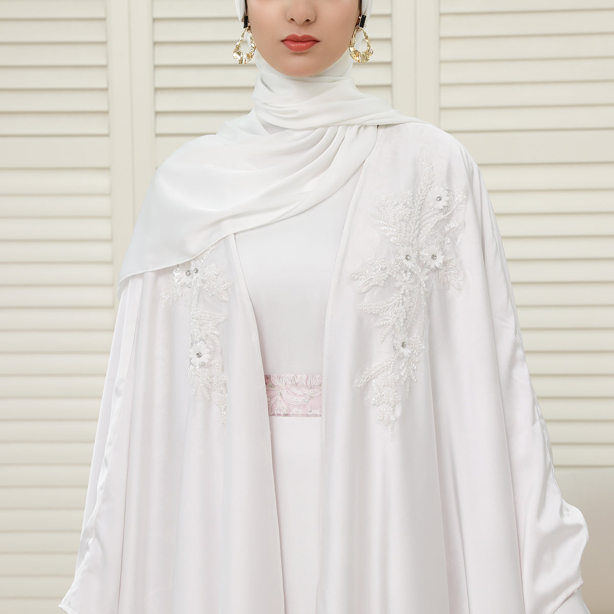 Reversible 4-Piece Batwing Abaya Set – Armani Satin & Embroidered Chiffon (NCS018)