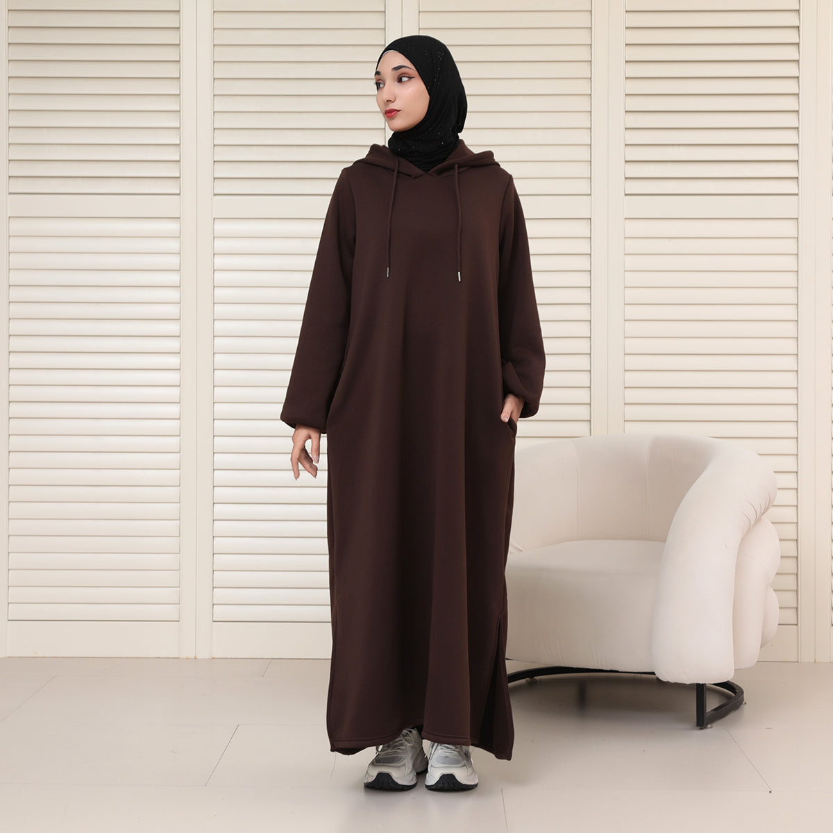 Winter Hoodie Abaya Dress with Pockets – Fleece-Lined Wrinkle-Resistant Modest Wear for Women(NCA012)