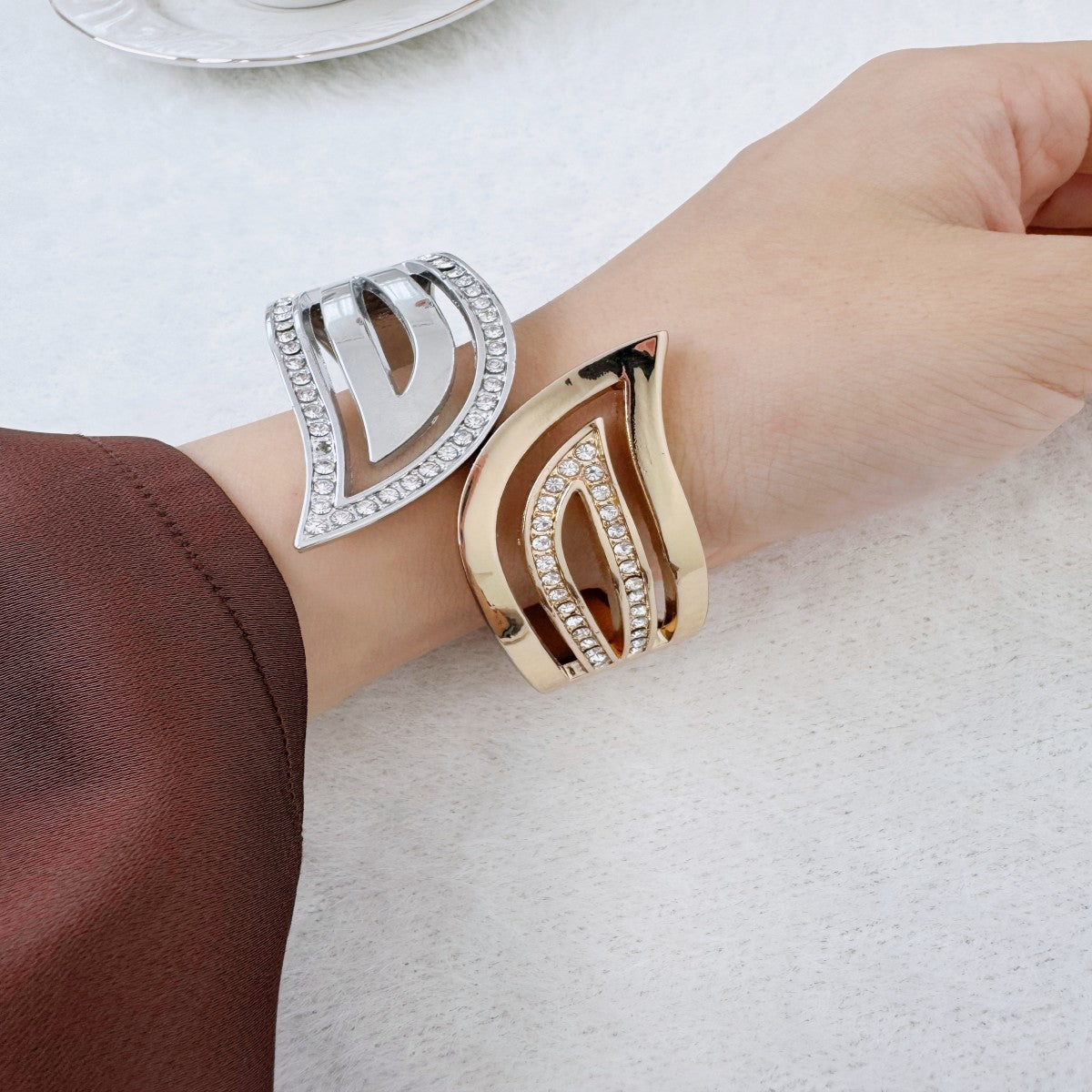 Gold-Plated Openable Wide Cuff Bracelet with Pearls – Elegant Statement Jewelry for Women(NCJ004)