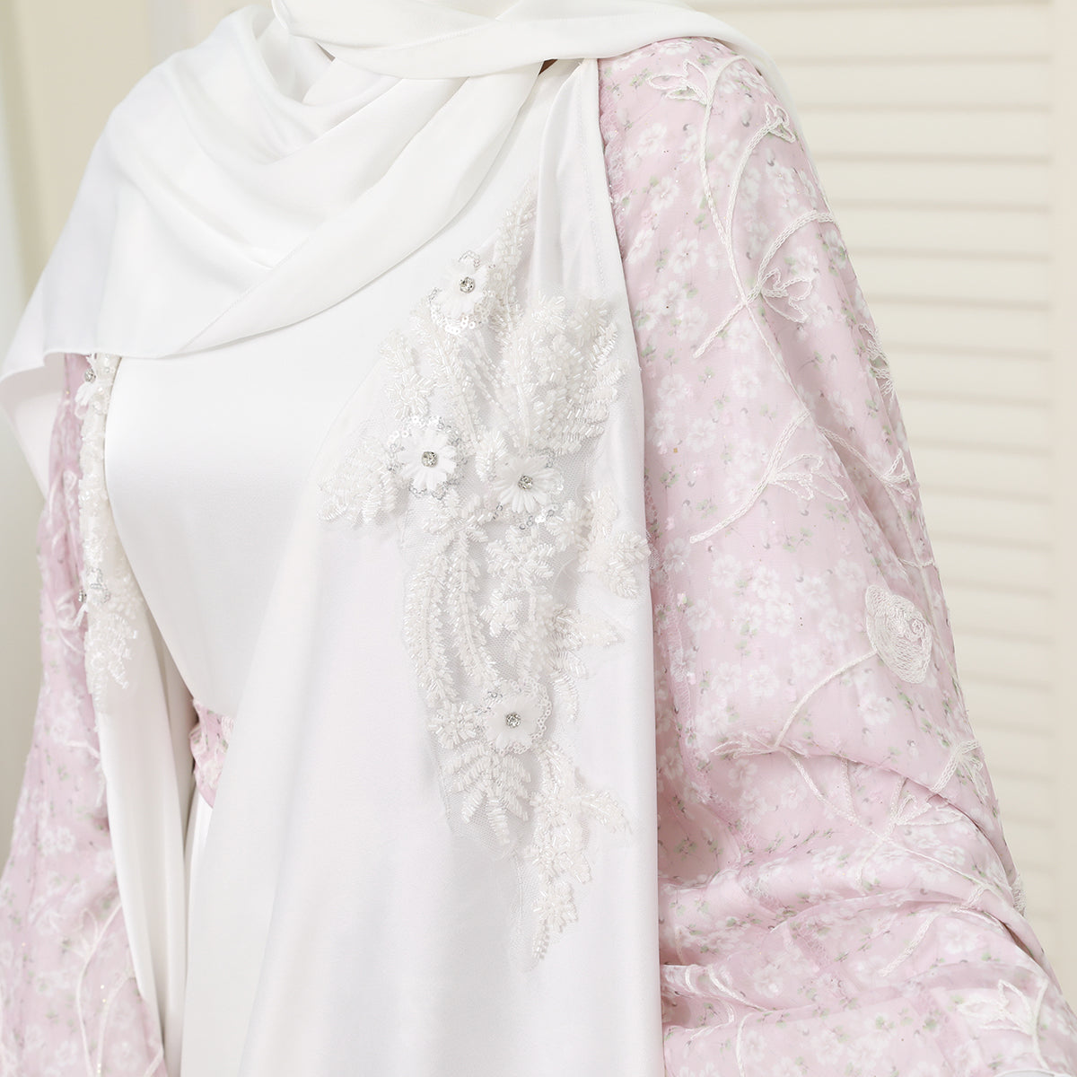 Reversible 4-Piece Batwing Abaya Set – Armani Satin & Embroidered Chiffon (NCS018)