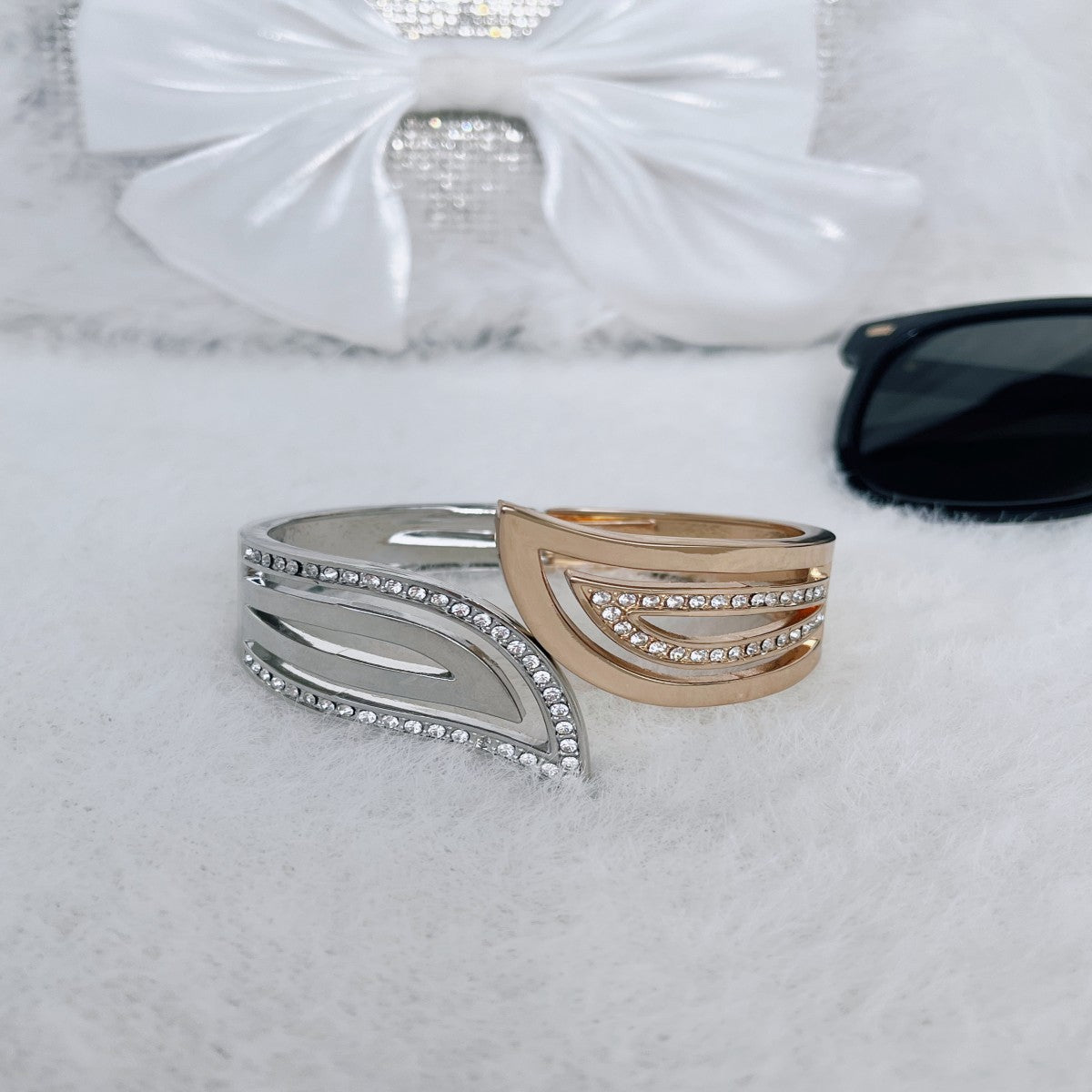 Gold-Plated Openable Wide Cuff Bracelet with Pearls – Elegant Statement Jewelry for Women(NCJ004)