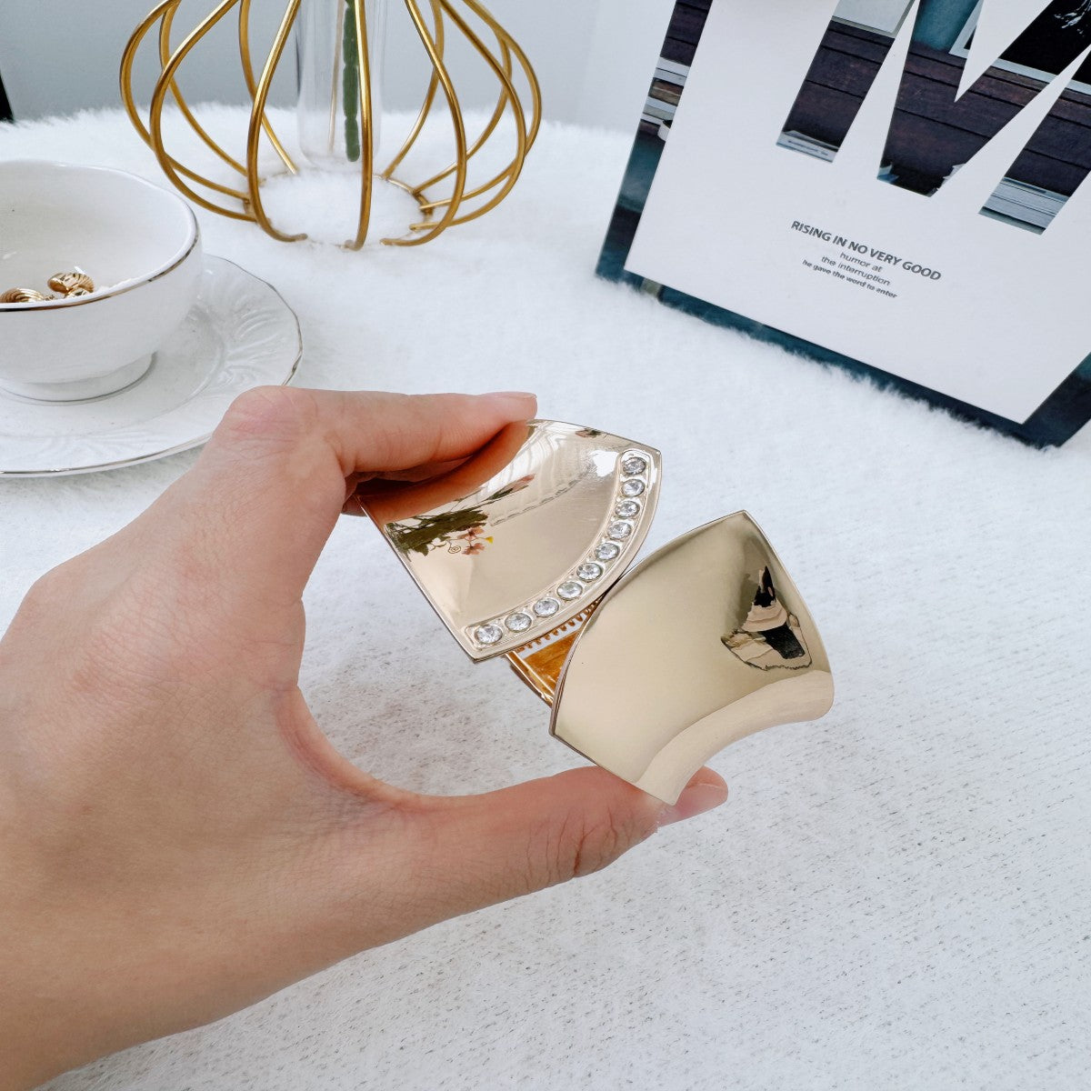 Gold-Plated Openable Wide Cuff Bracelet with Pearls – Elegant Statement Jewelry for Women(NCJ004)