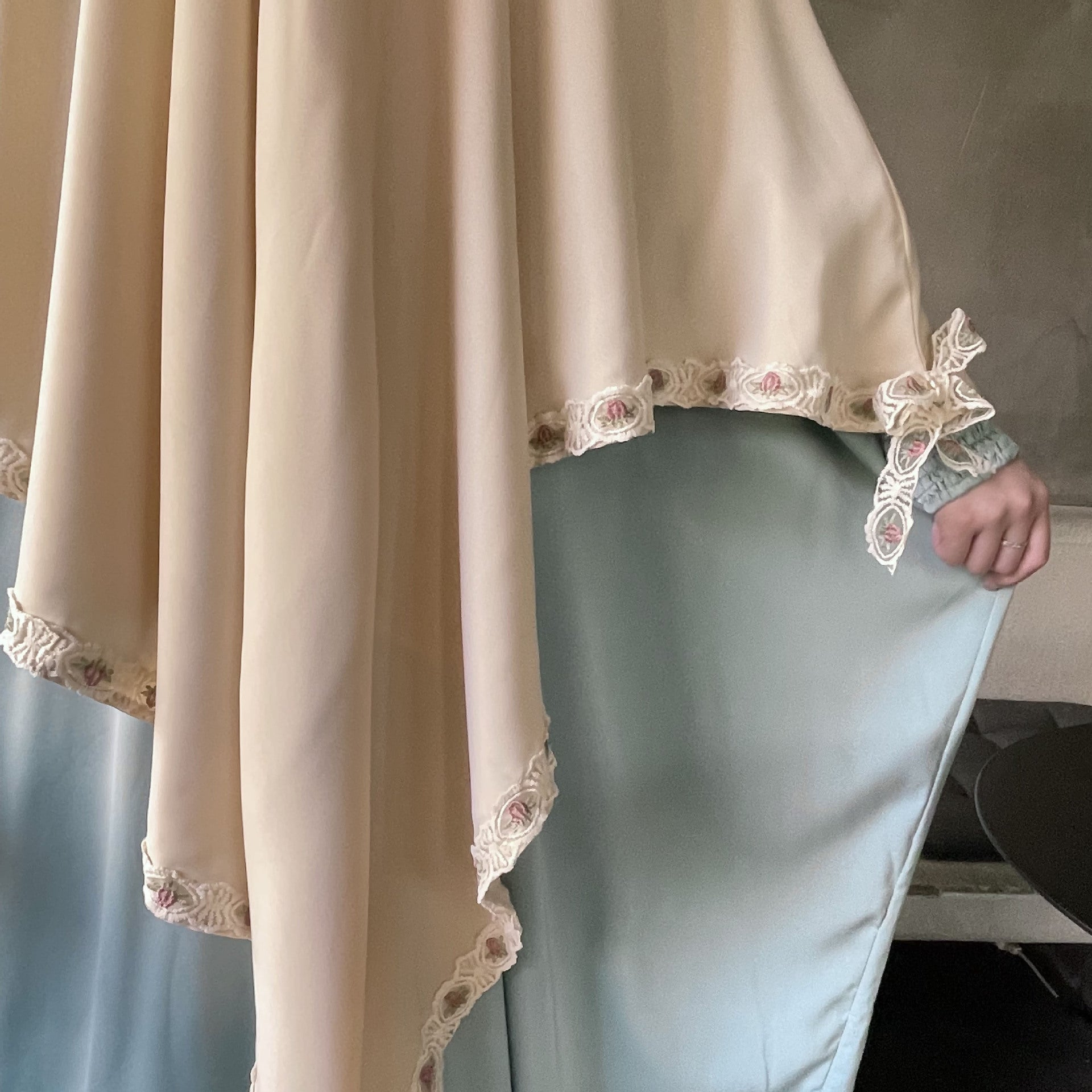 Elegant Single-Layer Khimar with Bow and Three-Tier Floral Embroidery (NCK002)