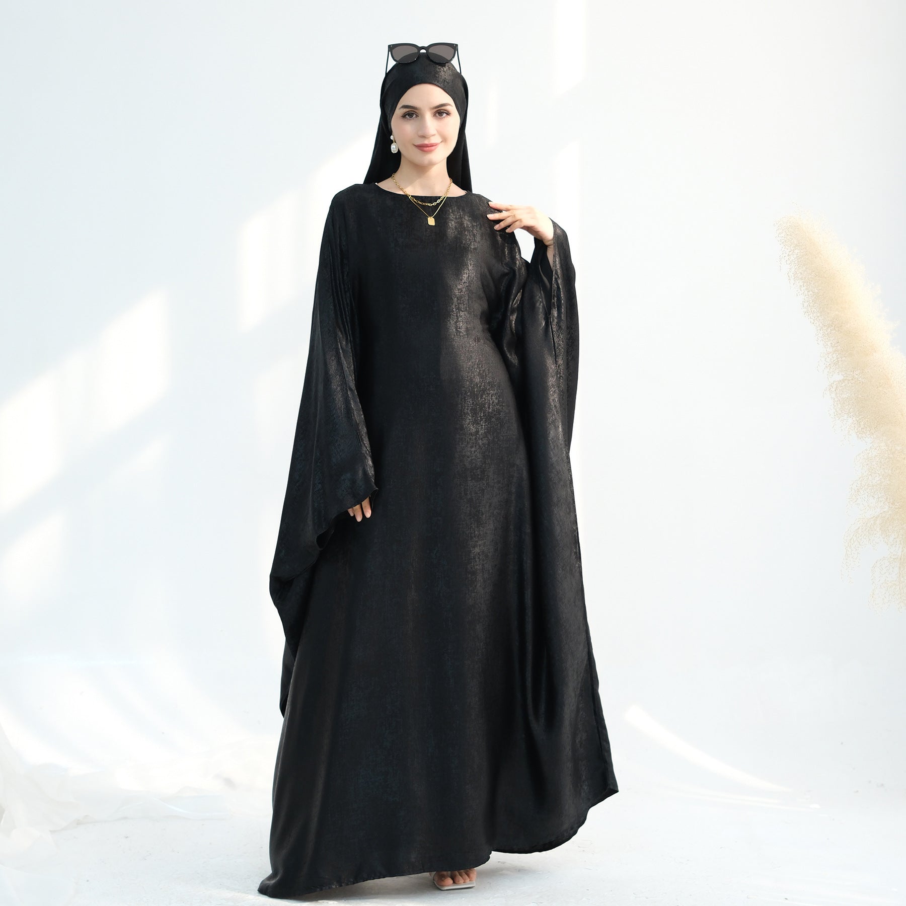 Luxe Metallic-Embroidered Abaya Dress – Oversized Modest Gown for All Body Types (NCK003)