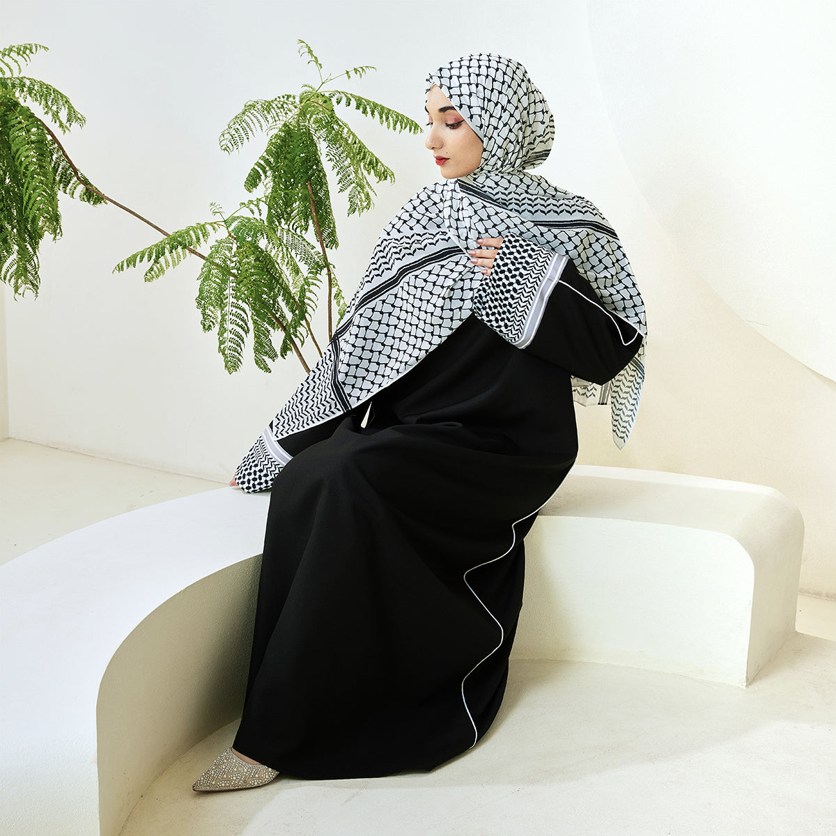 Qahira Keffiyeh Abaya-Handcrafted Embroidered (NCA009)