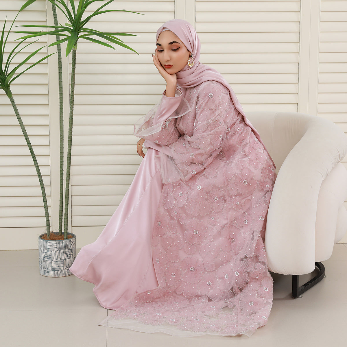 Floral Embroidered 4-Piece Abaya Set – Luxury Occasionwear Modest Dress (NCS013)