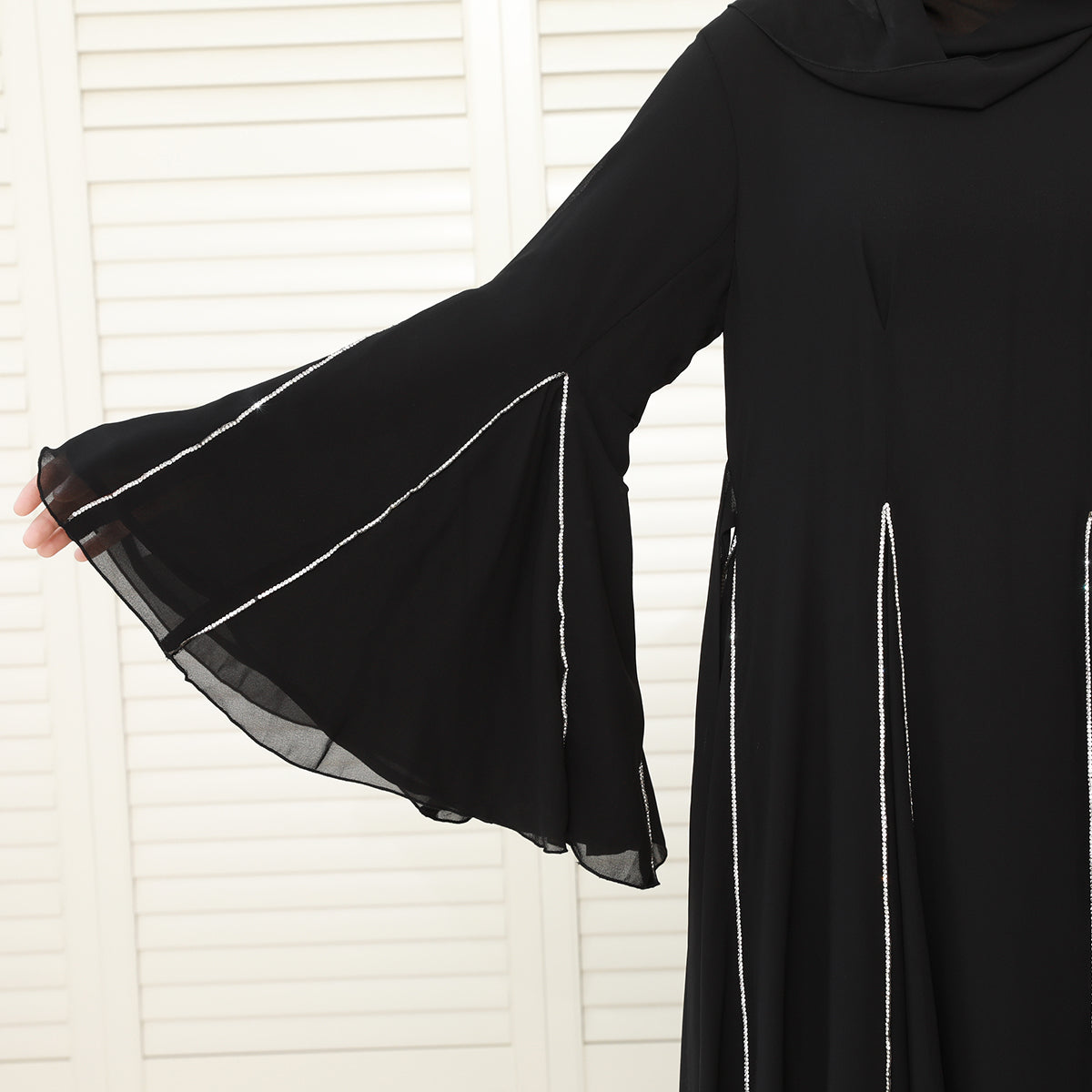 Elegant Bell Sleeve Maxi Abaya with Matching Hijab – Flowing Chiffon with Silver Trim(NCS019)