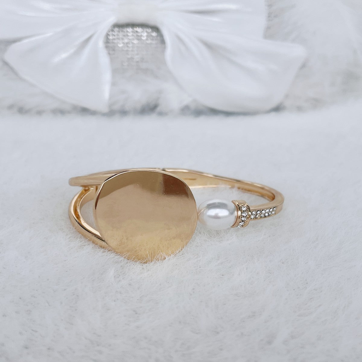 Gold-Plated Openable Wide Cuff Bracelet with Pearls – Elegant Statement Jewelry for Women(NCJ004)