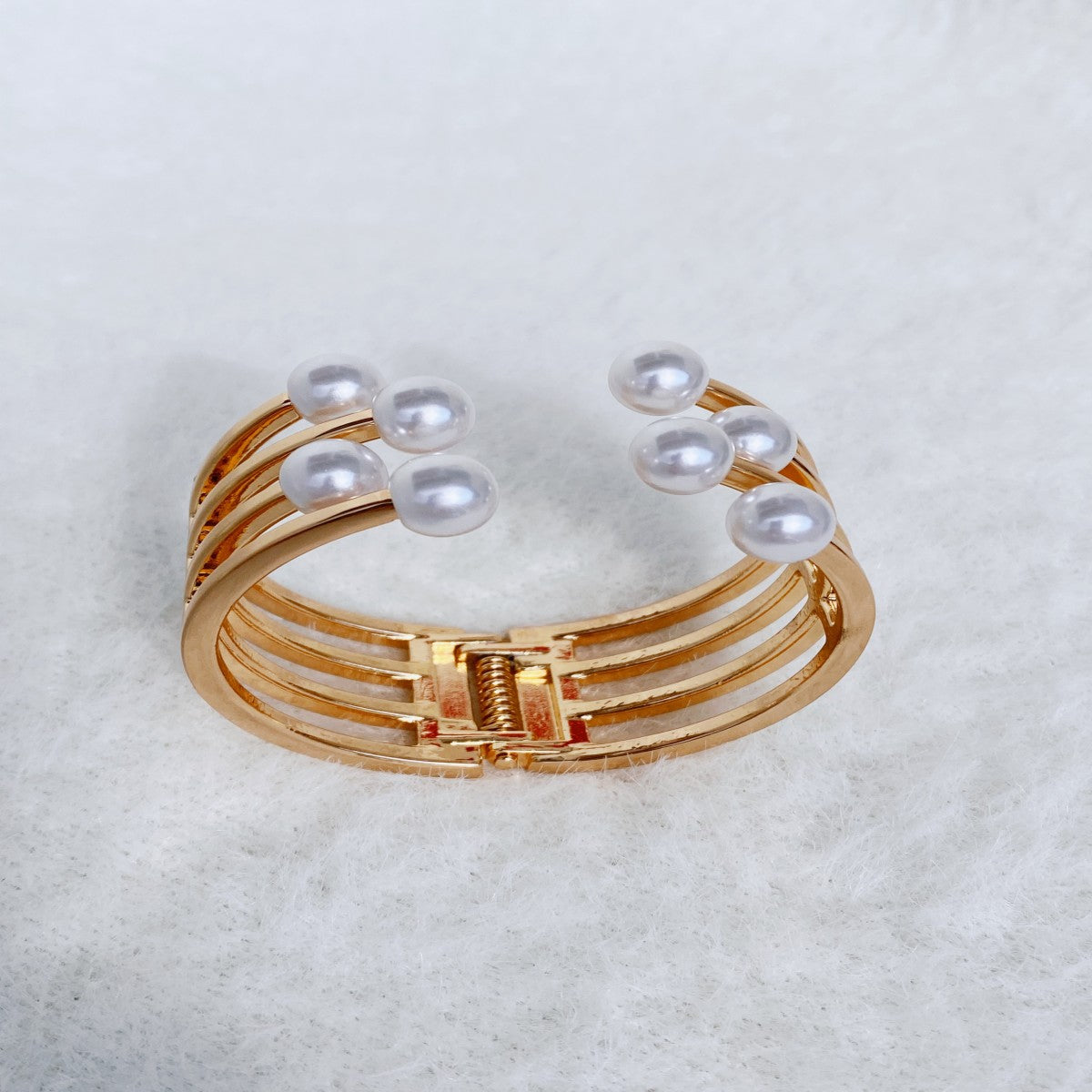 Gold-Plated Openable Wide Cuff Bracelet with Pearls – Elegant Statement Jewelry for Women(NCJ004)