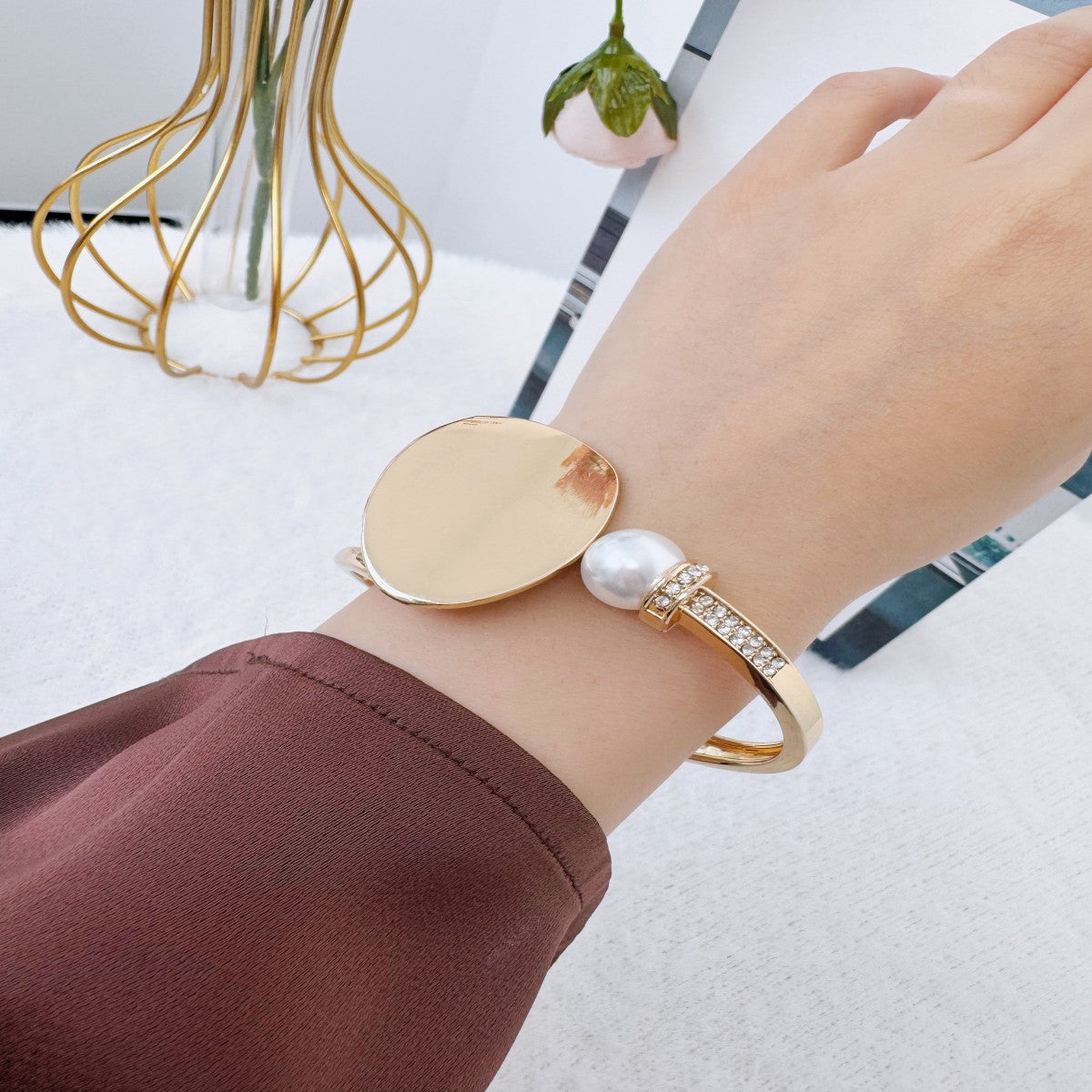Gold-Plated Openable Wide Cuff Bracelet with Pearls – Elegant Statement Jewelry for Women(NCJ004)