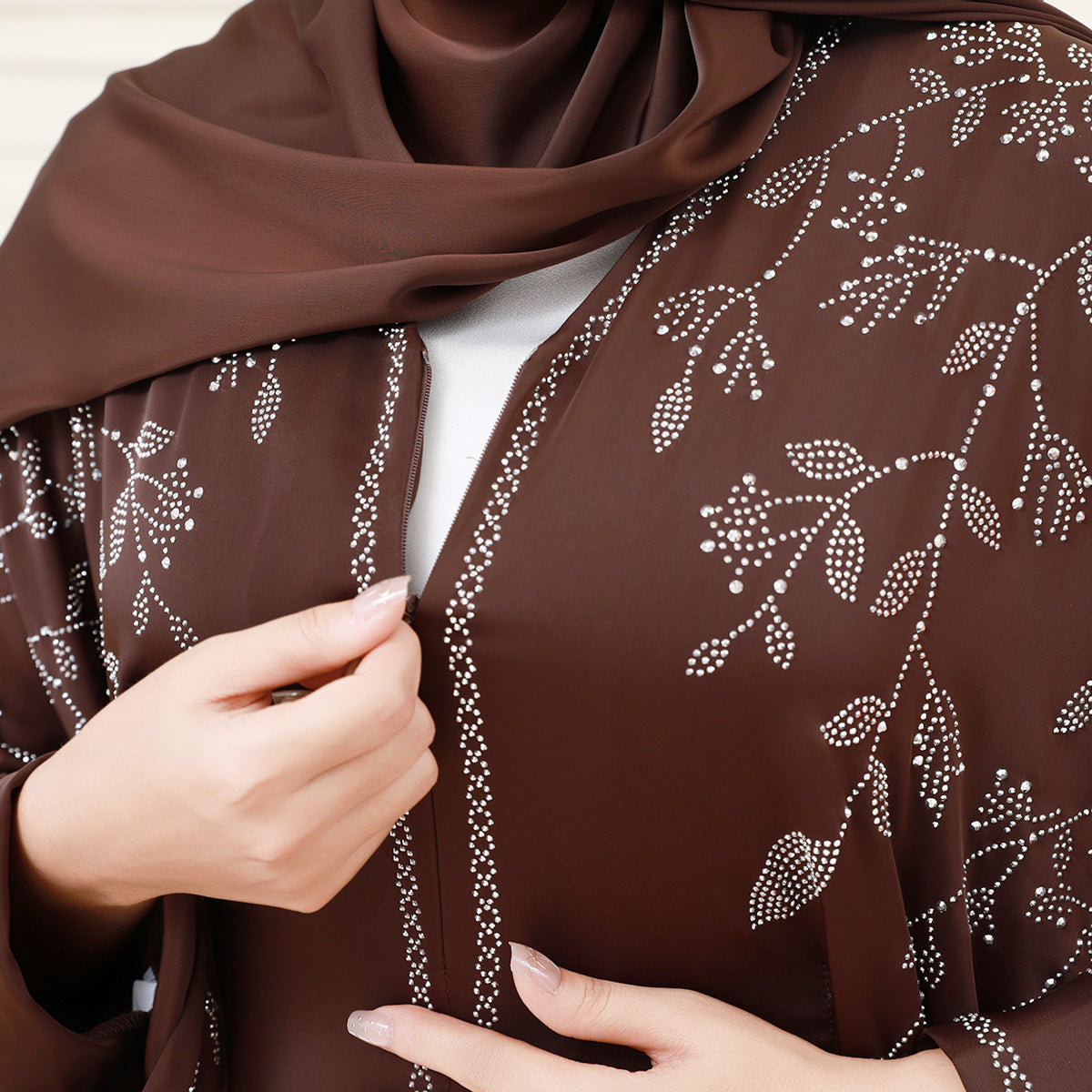 Luxury Rhinestone Zipper Abaya Dress with Built-In Belt and Hidden Snap Cuffs – Modest Maxi Dress with Pockets (NCS020)