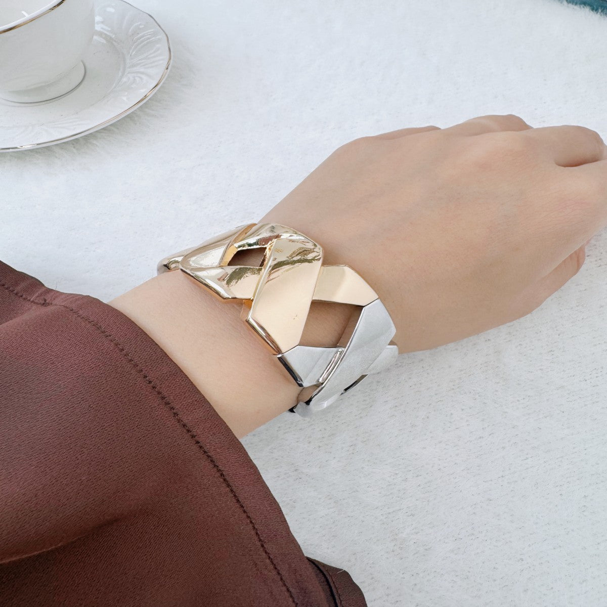 Gold-Plated Openable Wide Cuff Bracelet with Pearls – Elegant Statement Jewelry for Women(NCJ004)