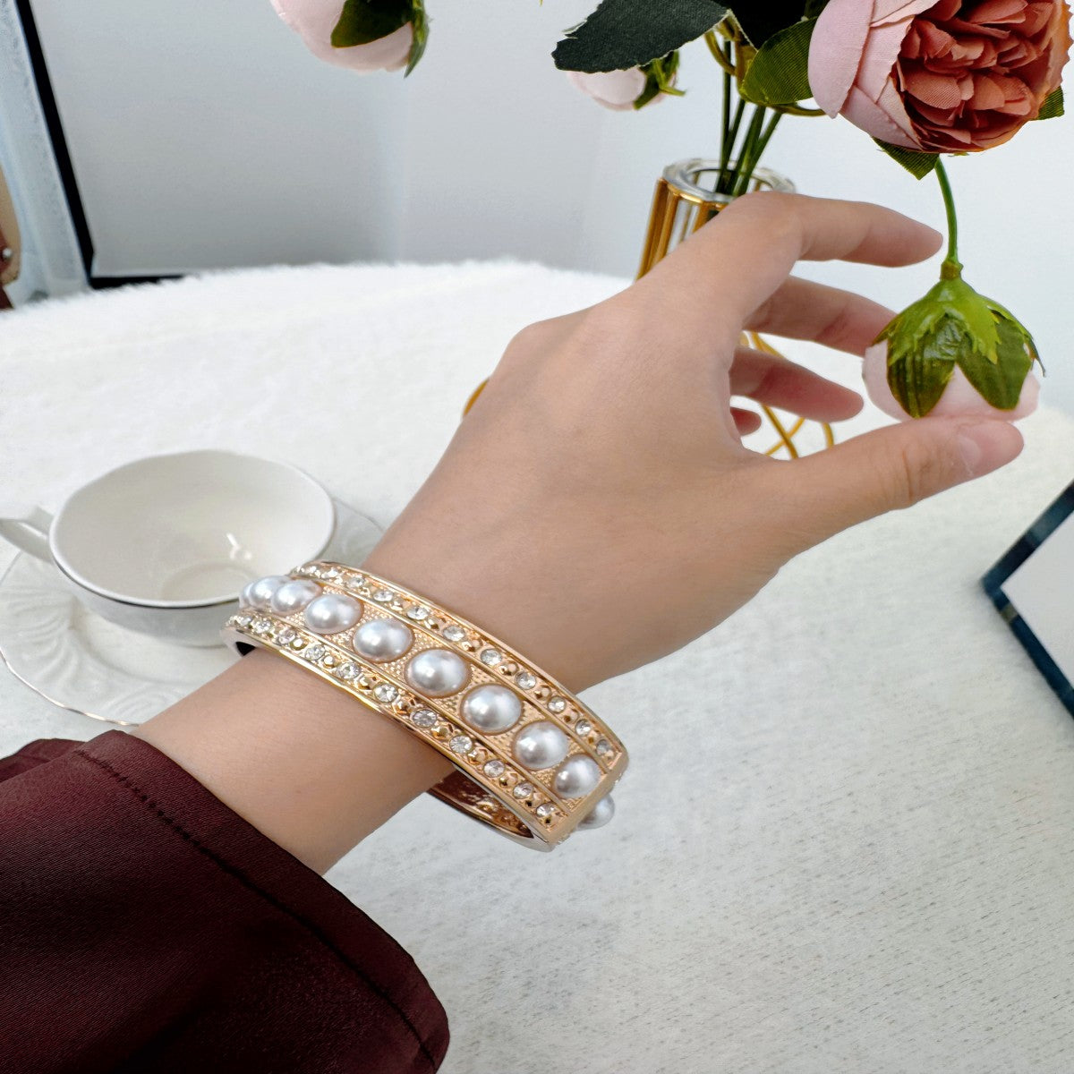 Gold-Plated Openable Wide Cuff Bracelet with Pearls – Elegant Statement Jewelry for Women(NCJ004)