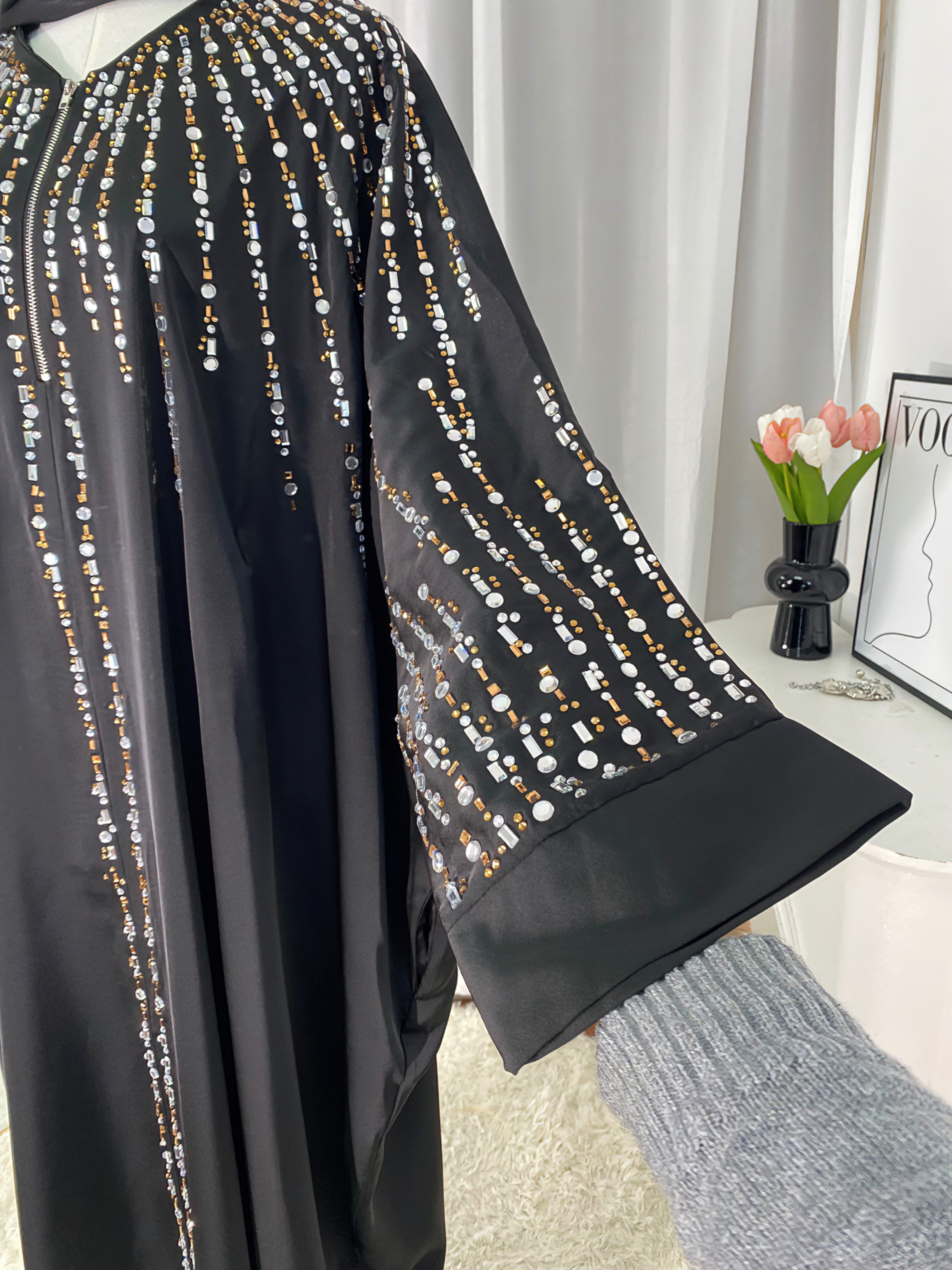 Rhinestone Embellished Abaya Dress with Hijab – Front Zipper Modest Kaftan with Pockets for Women (S–XXL)