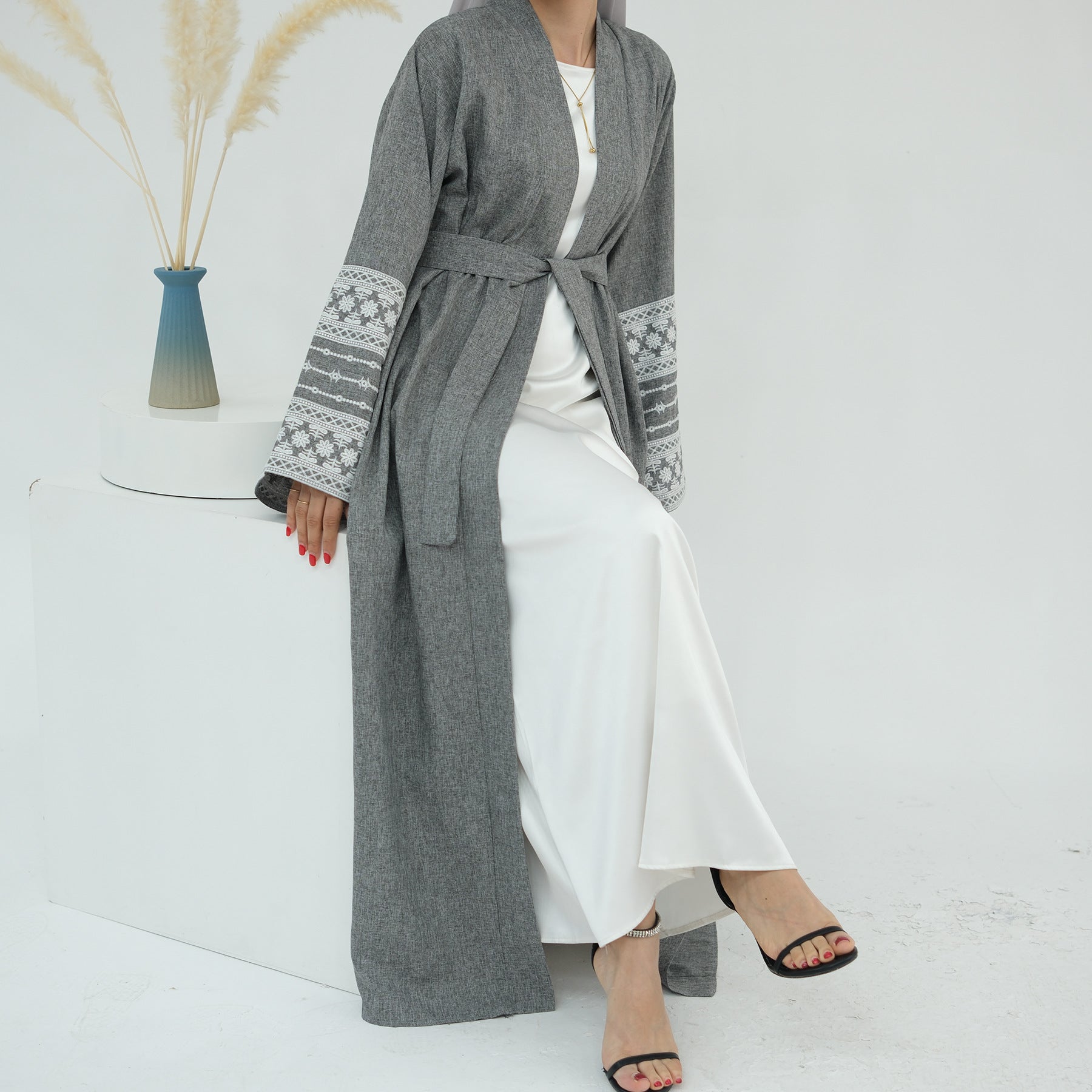 Bahar Open Abaya-Embroidered Cotton Linen