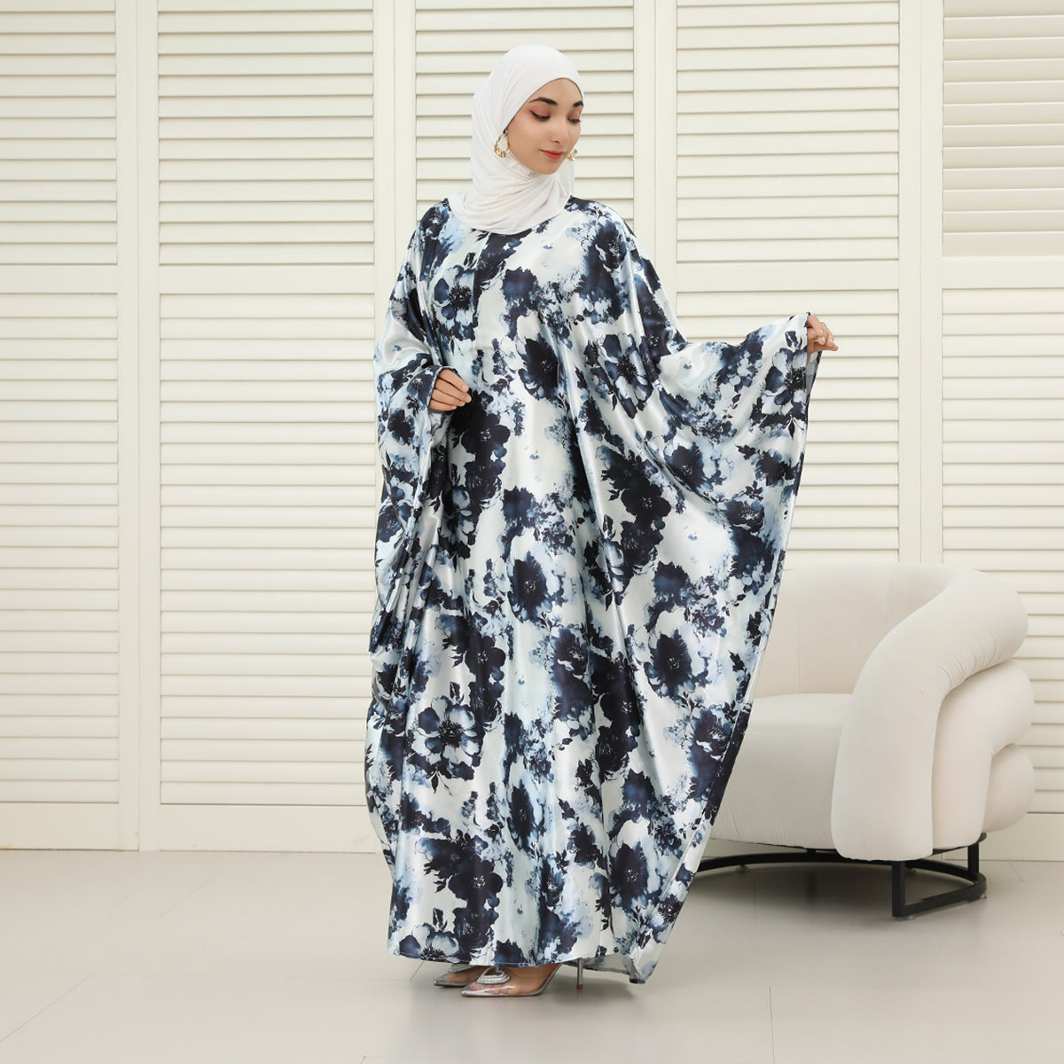 Oversized Batwing Abaya with Hidden Belt & Zipper (NCK004)