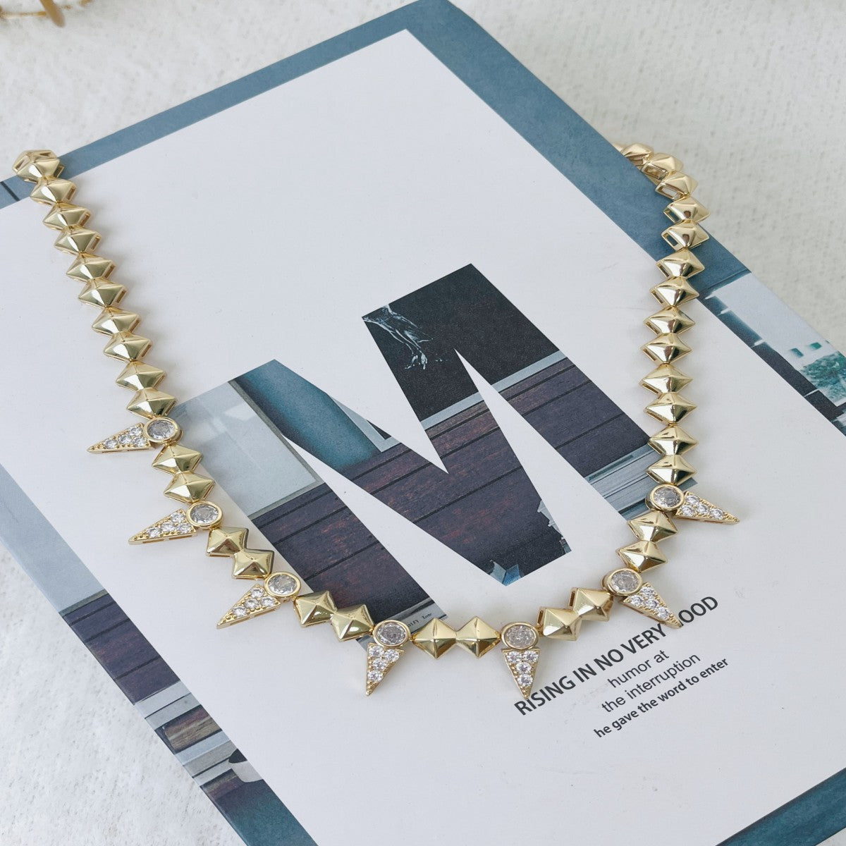 Gold Spiked Statement Necklace – Edgy Punk-Inspired Alloy Choker(NCJ007)